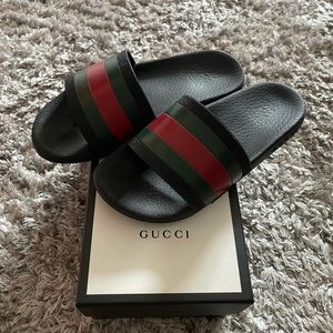 Boys Gucci flip Flops
